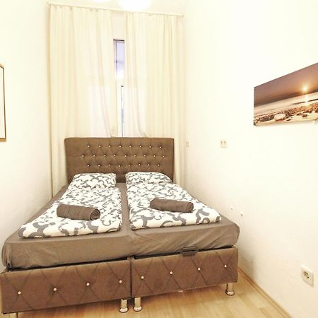 Comfortable Rooms Near Schoenbrunn Palace Hl Viena Exterior foto